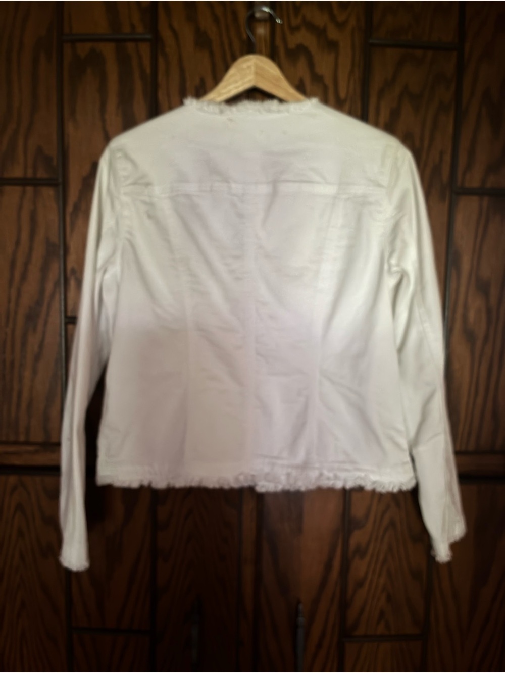 CHARLIE B White Frayed-Trim Denim Jacket - Picture 4 of 5